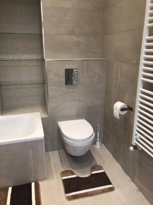 Renovated And Spacious Two-Bedroom Condo In Budapešť Exteriér fotografie